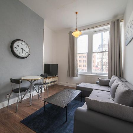 Spacious 2 Bedroom Apartment In Downtown London Exterior foto