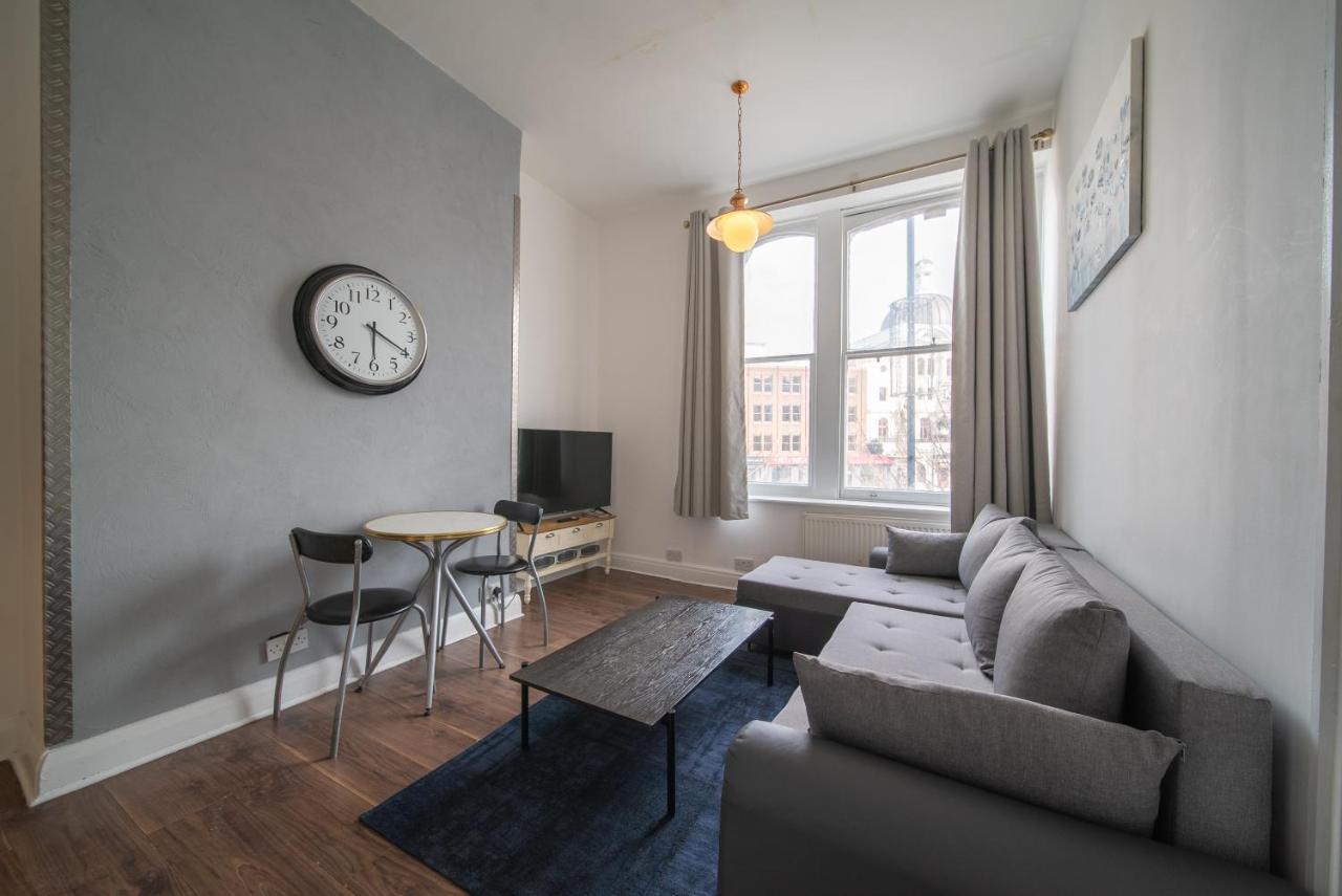 Spacious 2 Bedroom Apartment In Downtown London Exterior foto